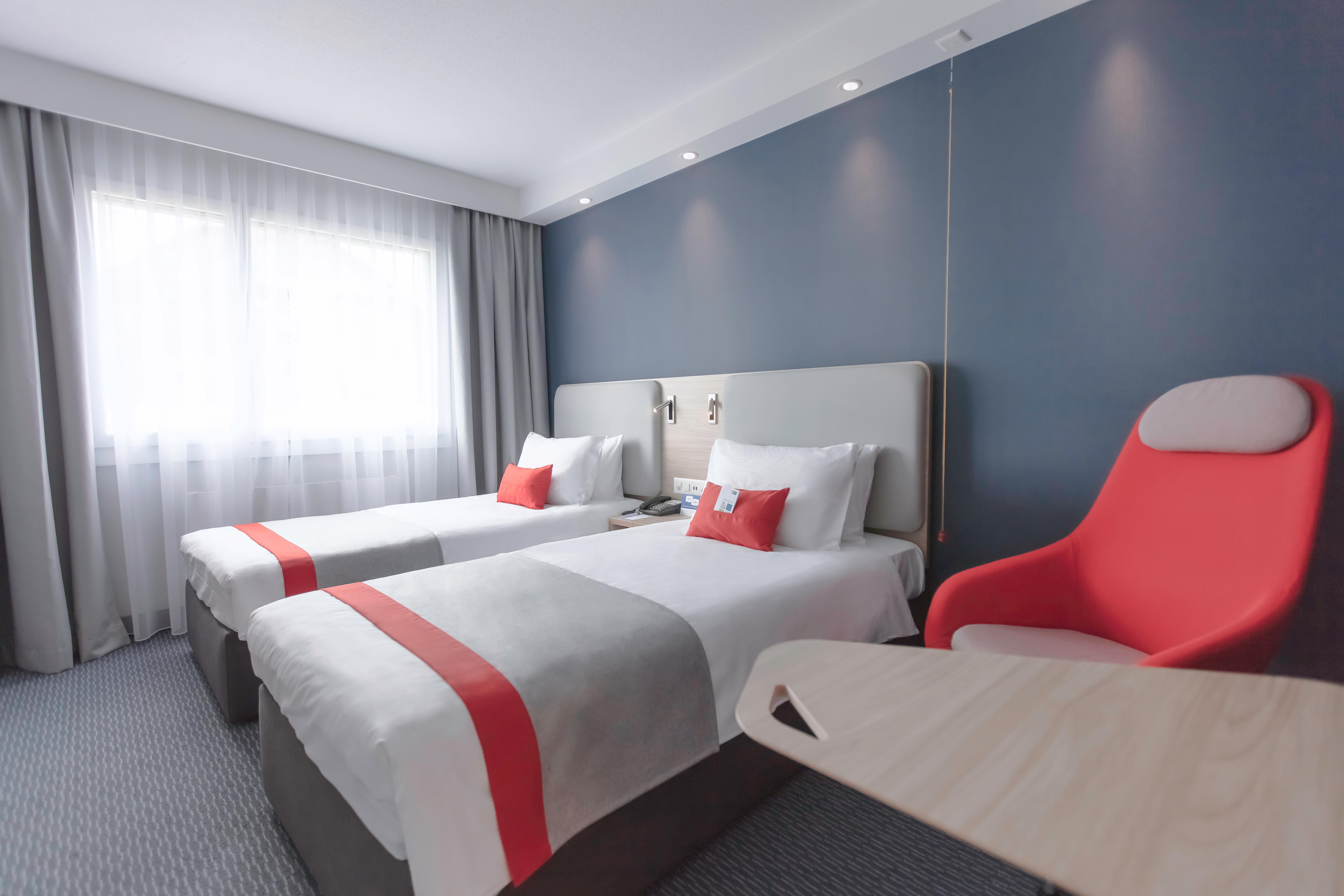 Holiday Inn Express Luzern-Neuenkirch By Ihg Rothenburg Eksteriør bilde