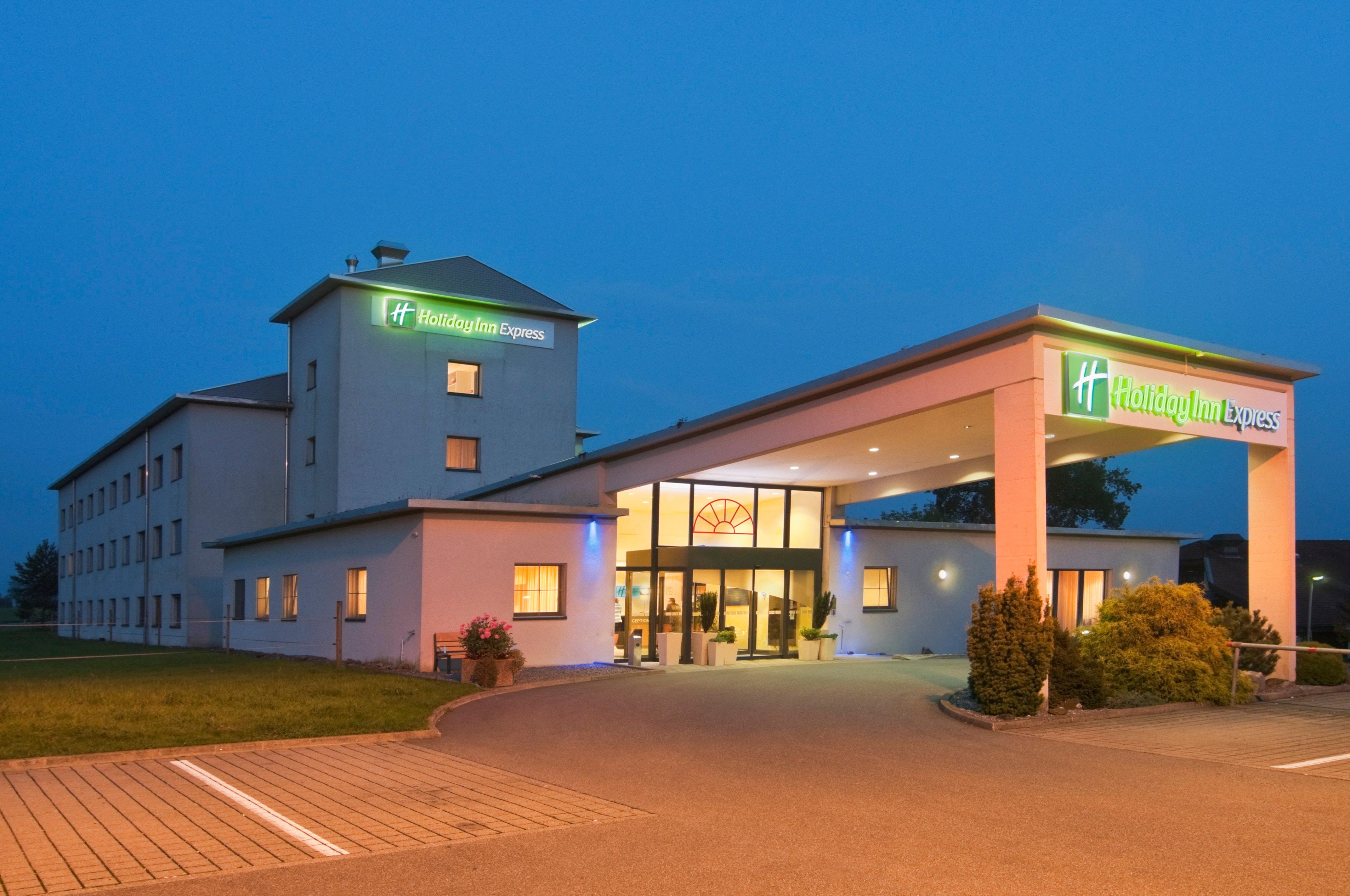 Holiday Inn Express Luzern-Neuenkirch By Ihg Rothenburg Eksteriør bilde