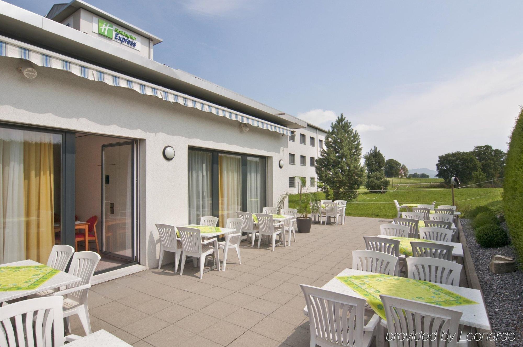 Holiday Inn Express Luzern-Neuenkirch By Ihg Rothenburg Eksteriør bilde