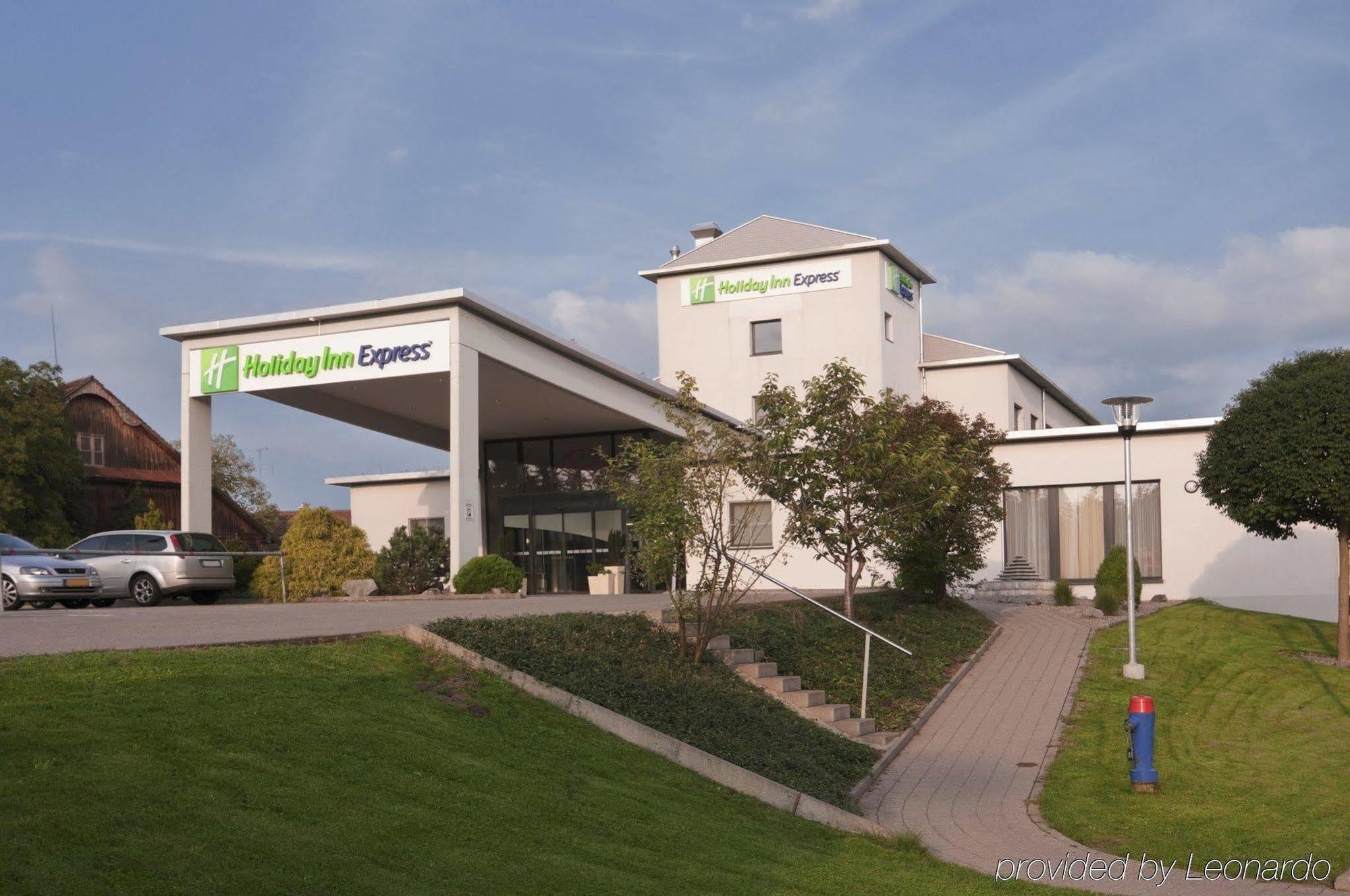 Holiday Inn Express Luzern-Neuenkirch By Ihg Rothenburg Eksteriør bilde
